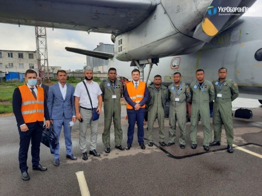 3 літаки Ан-32Б ВПС Шрі-Ланки прибули до аеропорту «Київ»  ім. Сікорського